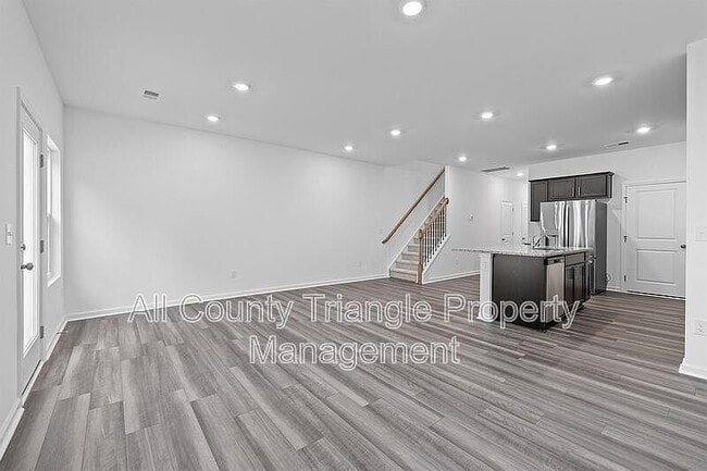 Building Photo - 3105 Vitner Dr