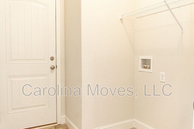 Building Photo - 133 Shumard Ln