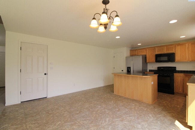 Building Photo - 3 bed, 2 bath home in Pasco