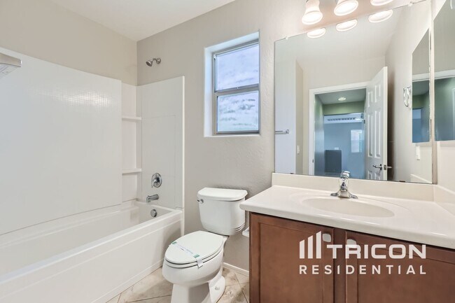 Building Photo - 5707 W Milada Dr