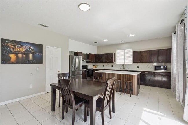 Building Photo - 1002 Belvoir Dr