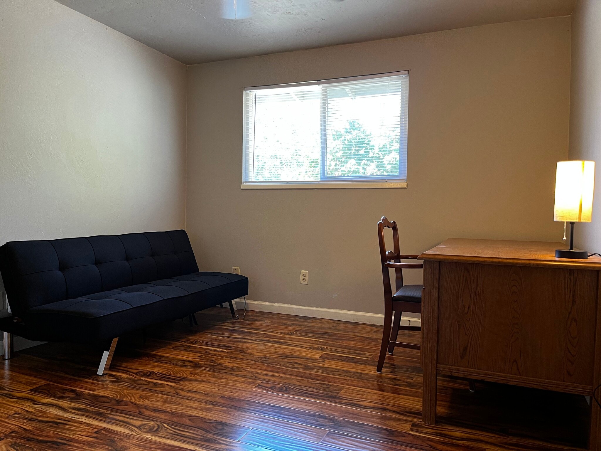 Building Photo - 925 Olympic Ave