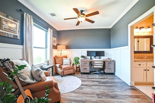 Building Photo - 2302 Arroyo Grande