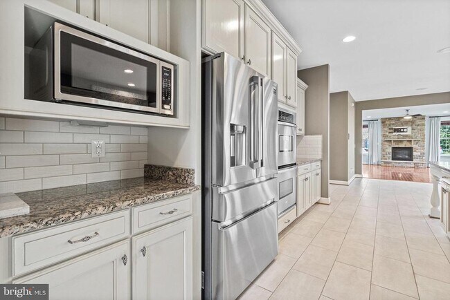 Building Photo - 4561 Rona Pl