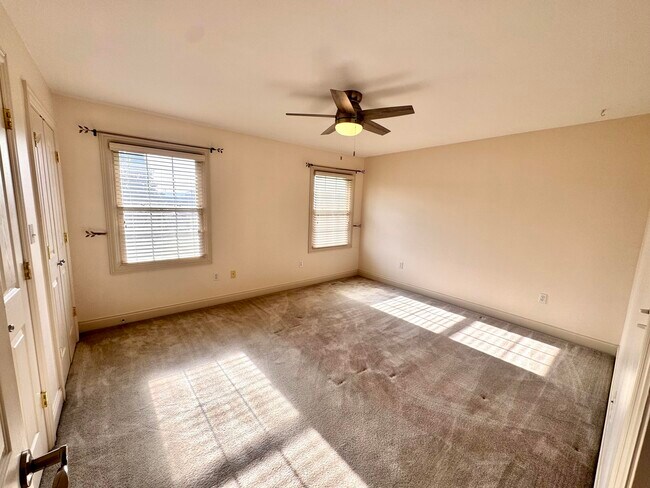 Building Photo - 88 St Annes Ct