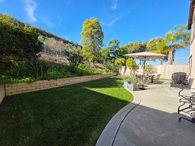 Building Photo - 165 Canyon Creek Way