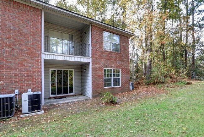 Building Photo - 3-3 Dukes Way