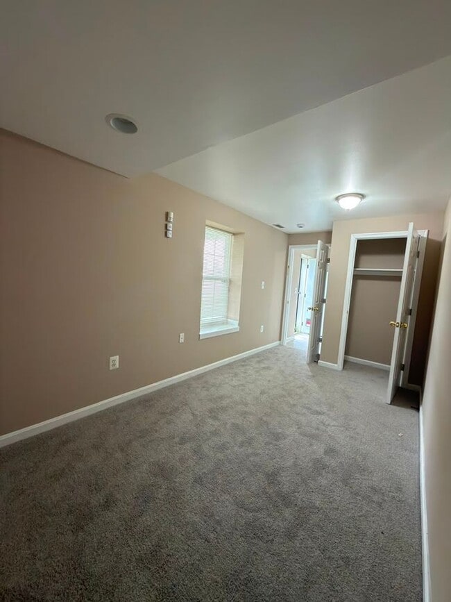 Building Photo - Private Basement Room in Waldorf | Utilities & WiFi Included