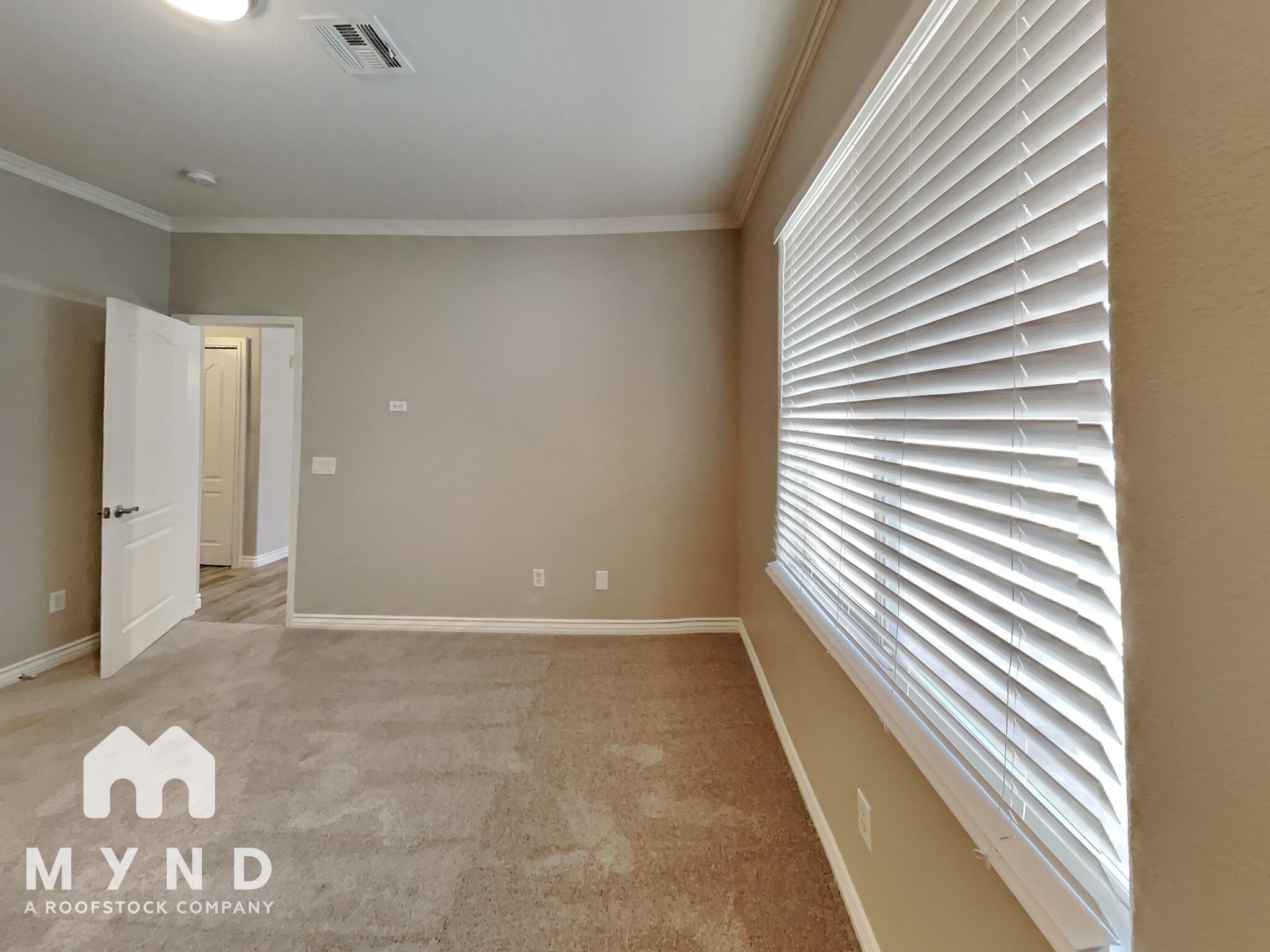 Building Photo - 900 Domnus Ln