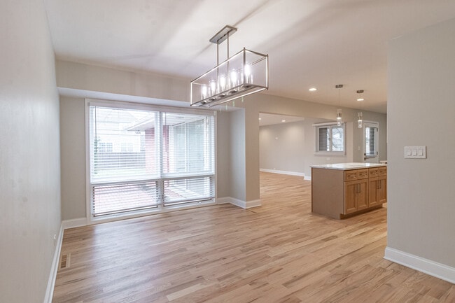 Building Photo - 1240 Warrington Rd