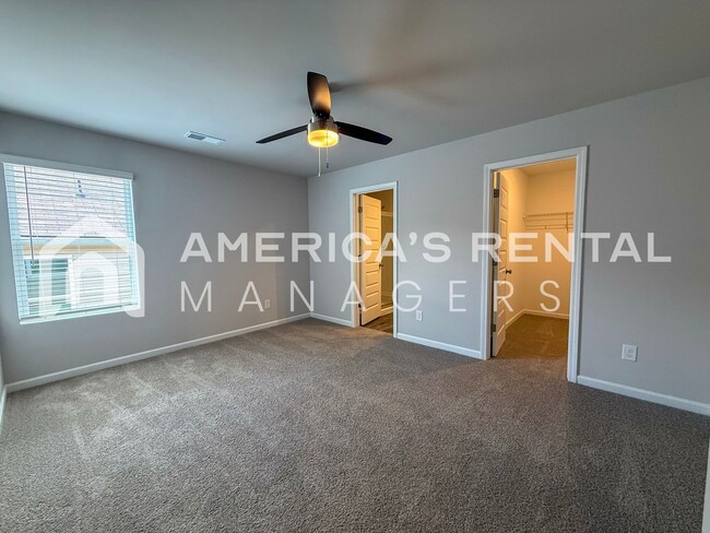 Building Photo - 470 Antler Wy
