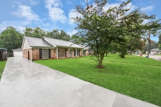 Building Photo - 1319 Forsythe Ln
