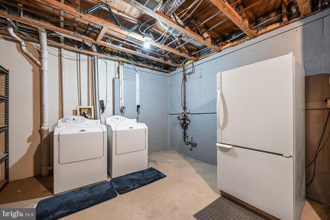 Building Photo - 25 Tivoli Lake Ct