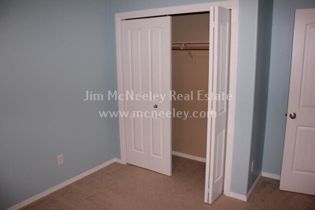 Building Photo - 3 br, 2 bath House - 2236 SE Salal Loop