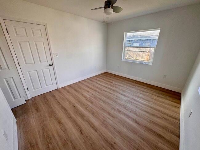 Building Photo - 2513 Avenue E
