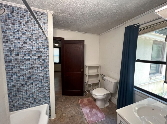 Building Photo - Yadkinville for rent!!