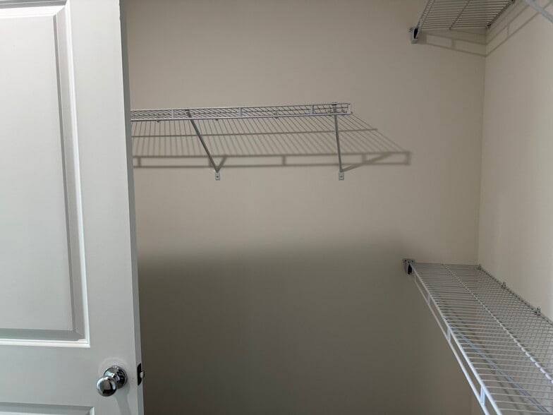 Building Photo - 2246 Horseshoe Cir