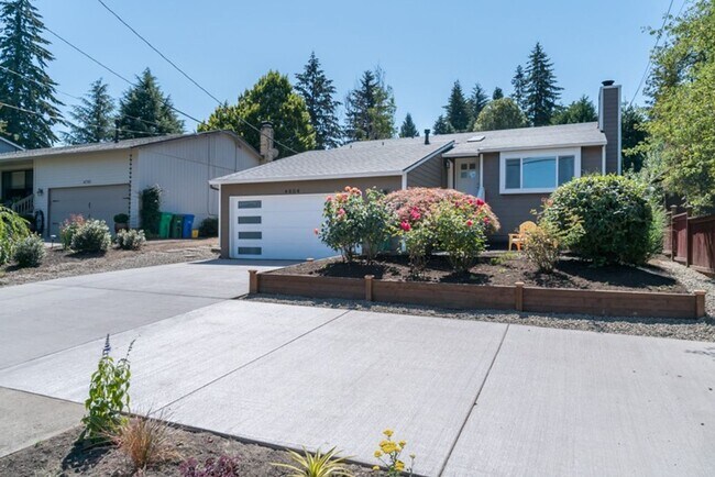 Primary Photo - Charming Home in SW Portland
