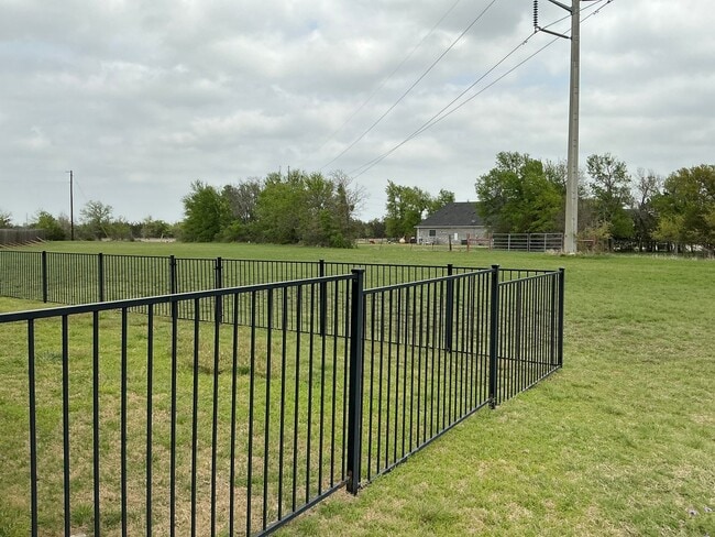 Building Photo - 815 Blue Quail Dr