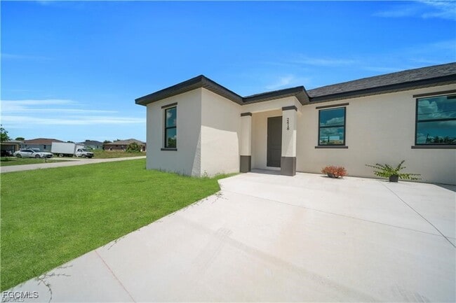 Primary Photo - 2416-2418 Xelda Ave N