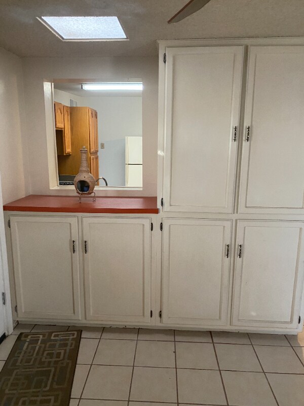 Building Photo - 1021 W Edgewater Dr