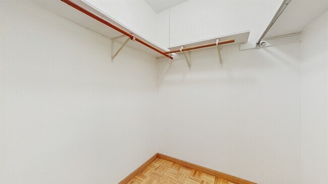 Building Photo - 211 Skokie Blvd
