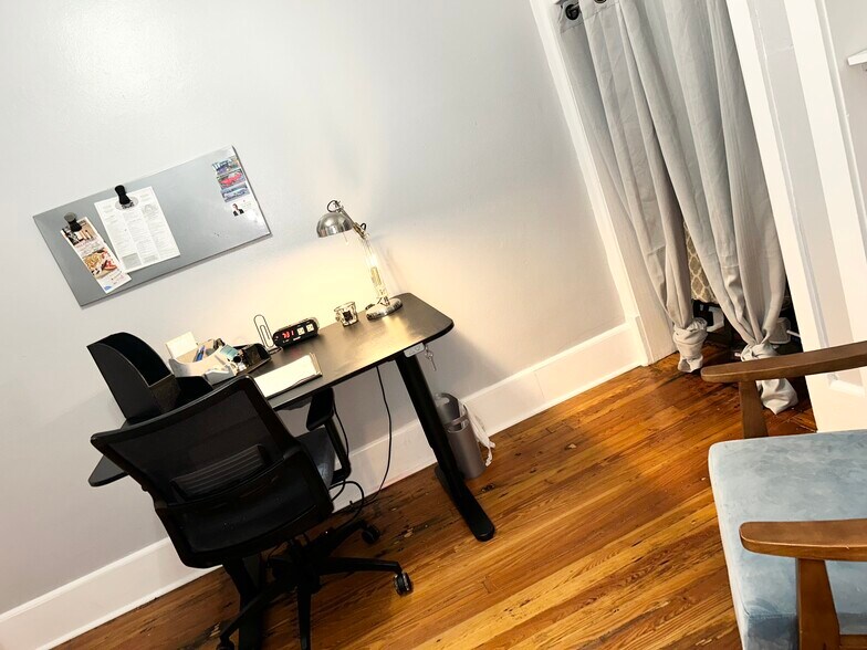 Building Photo - 1039 Riviera St