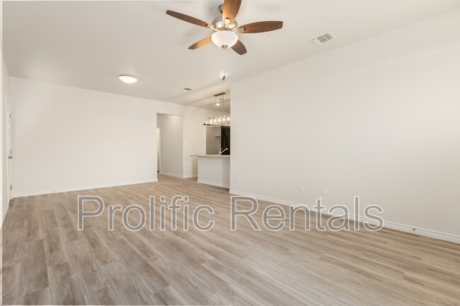 Building Photo - 103 Logan Ct