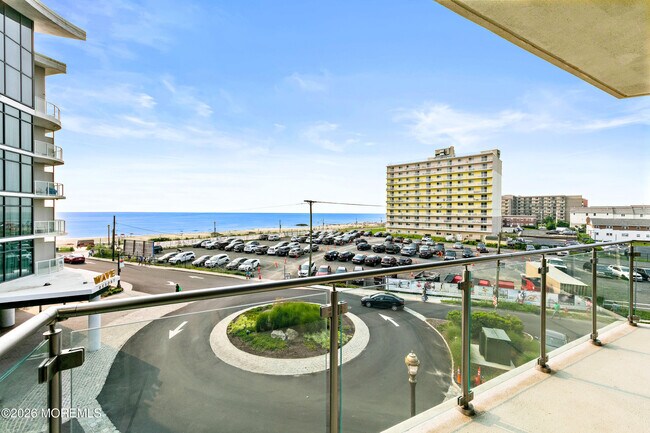 Building Photo - 15 Morris Ave