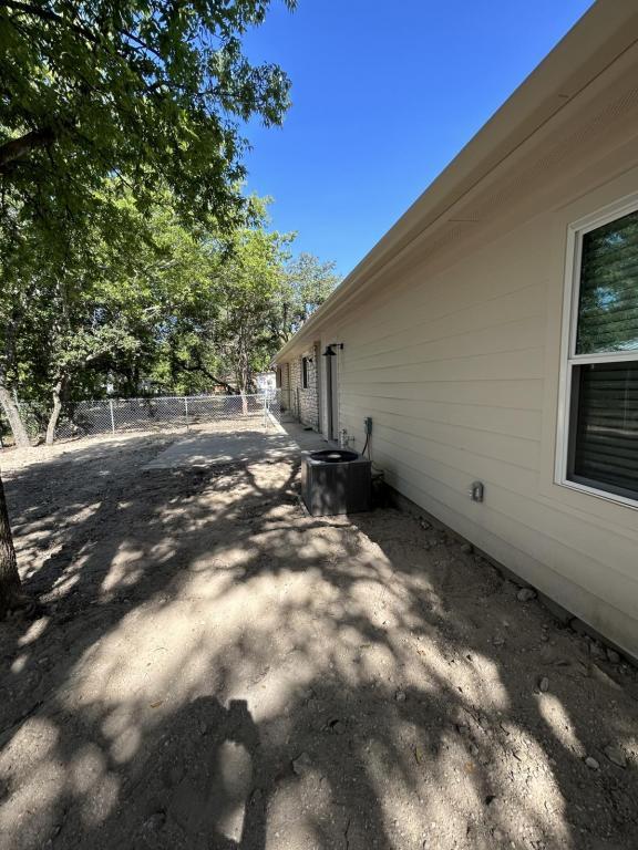 Building Photo - 1130 W State Highway 29