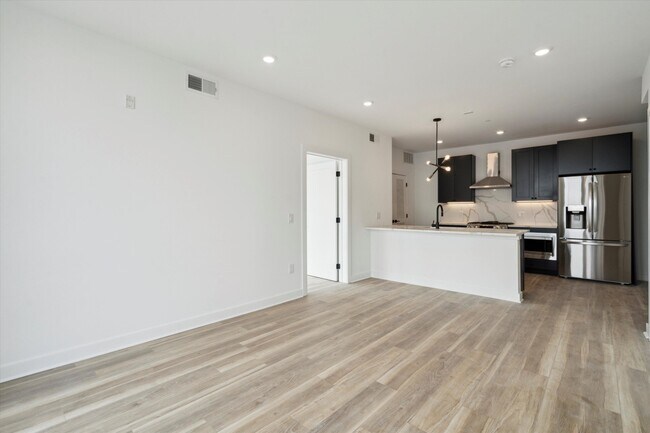 Building Photo - 2636 E York St