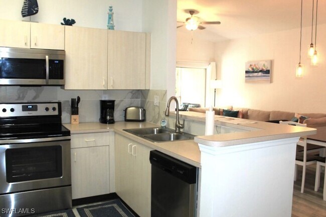 Building Photo - 15441 Bellamar Cir