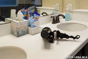 Building Photo - 5539 Cross Pond