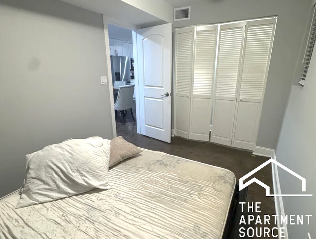 Building Photo - 2937 W Jackson Blvd