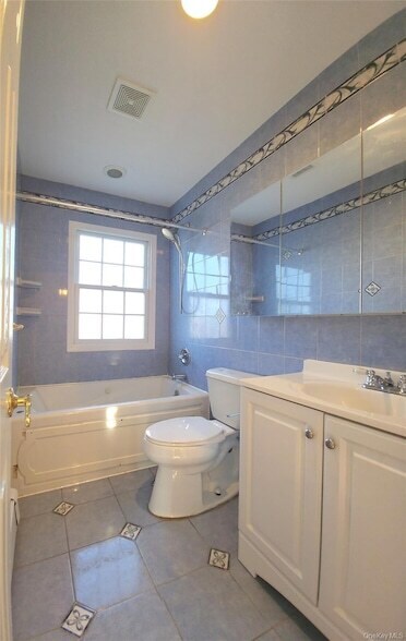 Building Photo - 34 Arch Ln