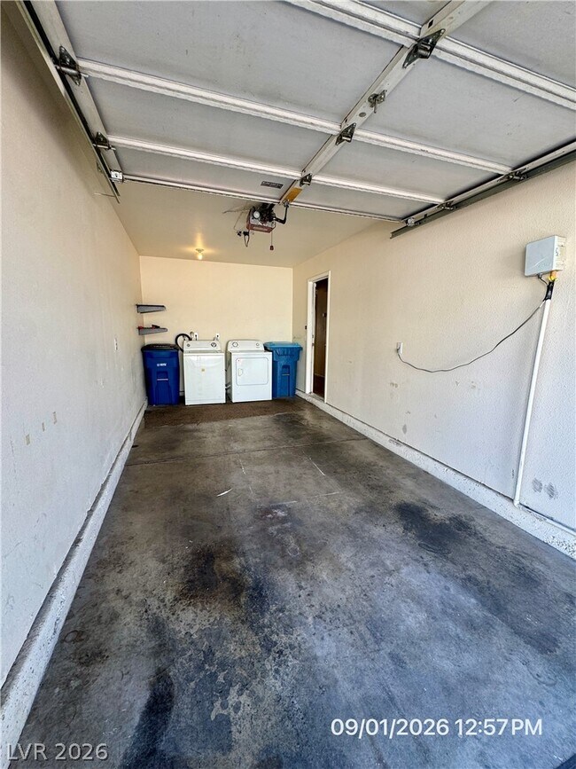 Building Photo - 5623 Calais Ct