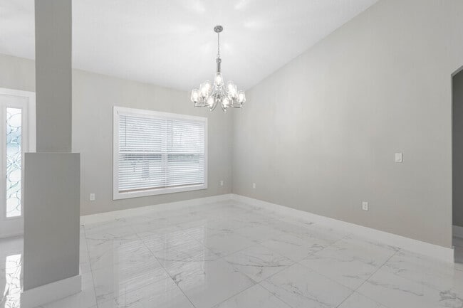 Building Photo - 12 Wheeler Ln