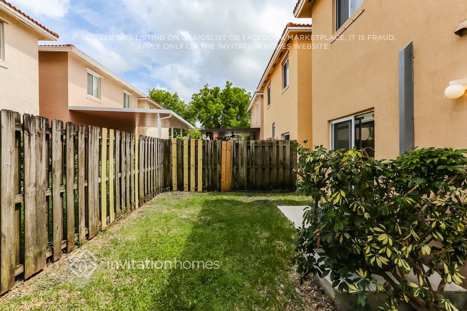 Building Photo - 5927 SW 163rd Ave