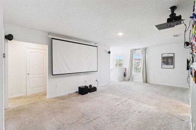 Building Photo - 5289 Oakbourne Ave