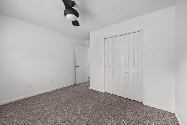 Building Photo - Convenient 3-Bedroom Rental with Fenced Ya...
