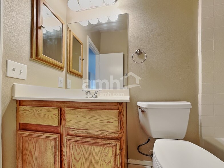 Building Photo - 5934 Bushra Ct