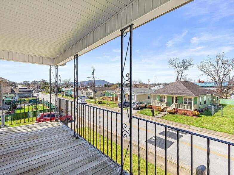 Building Photo - 614 N Highland Park Ave