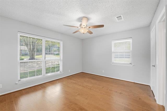 Building Photo - 6117 Lantana Ln