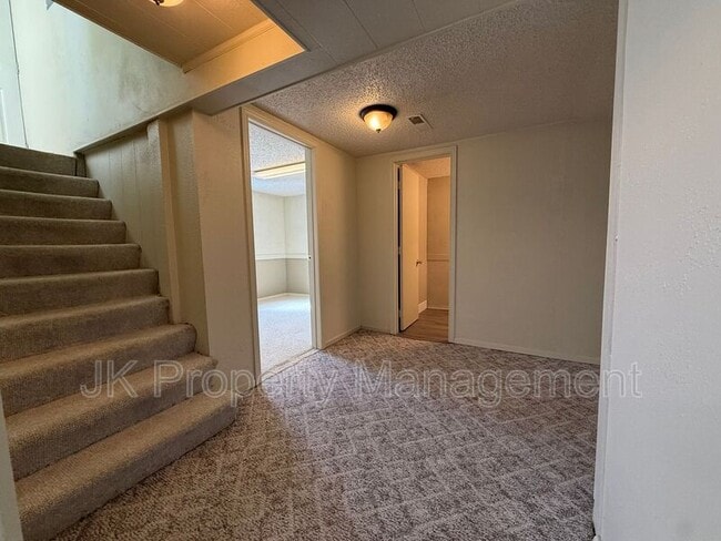 Building Photo - 2716 Central Ave