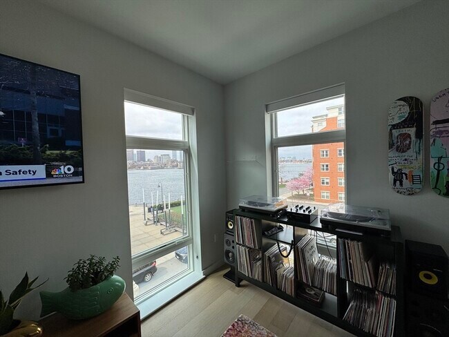 Building Photo - 1 Lisbon St