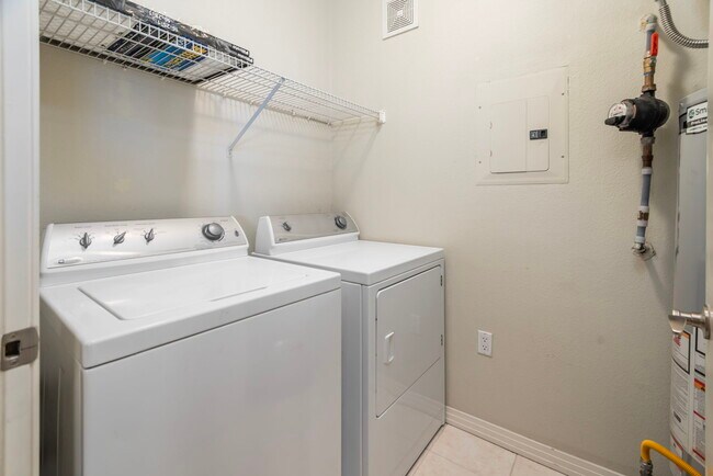 Building Photo - 10176 Park Meadows Dr
