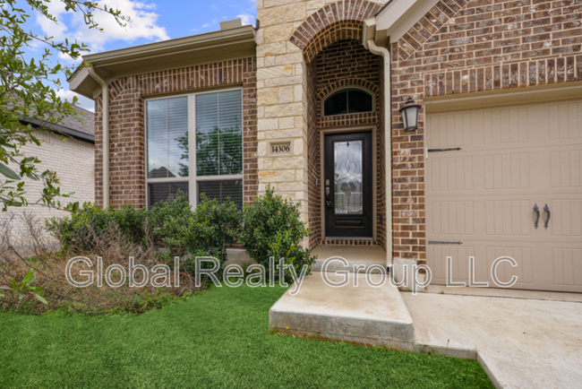 Building Photo - 14306 Hallows Grv
