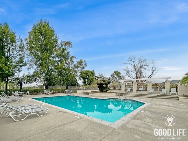 Building Photo - Mission Viejo Gem! Private Yard, Vaulted Ceilings & Resort-Style Pool + Spa