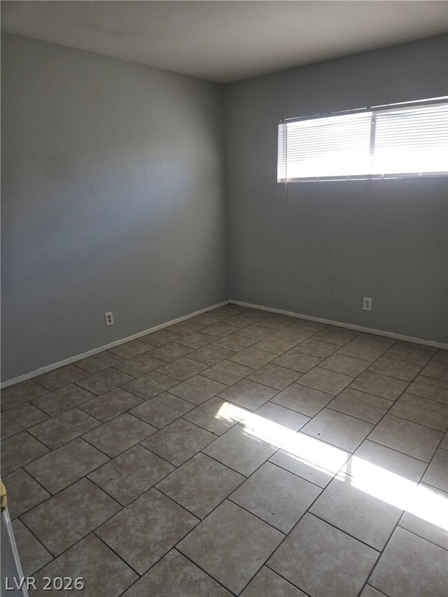 Building Photo - 3853 Soda Springs Dr