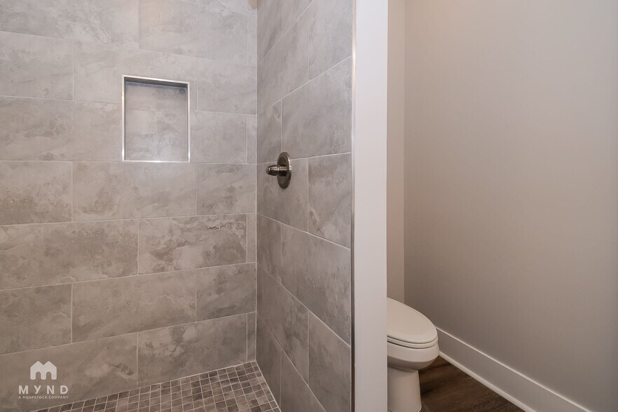 Building Photo - 67 Greyfield Dr
